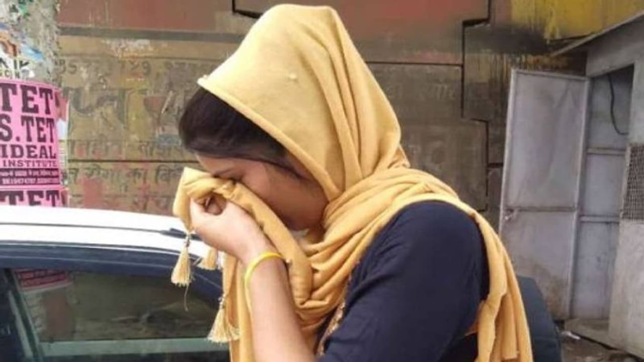 एक मां ने ही उजाड़ दी दूसरी मां की 'कोख', 4 साल के मासूम को बाल्टी में डुबोकर मार डाला एक मां ने ही उजाड़ दी दूसरी मां की 'कोख', 4 साल के मासूम को बाल्टी में डुबोकर मार डाला