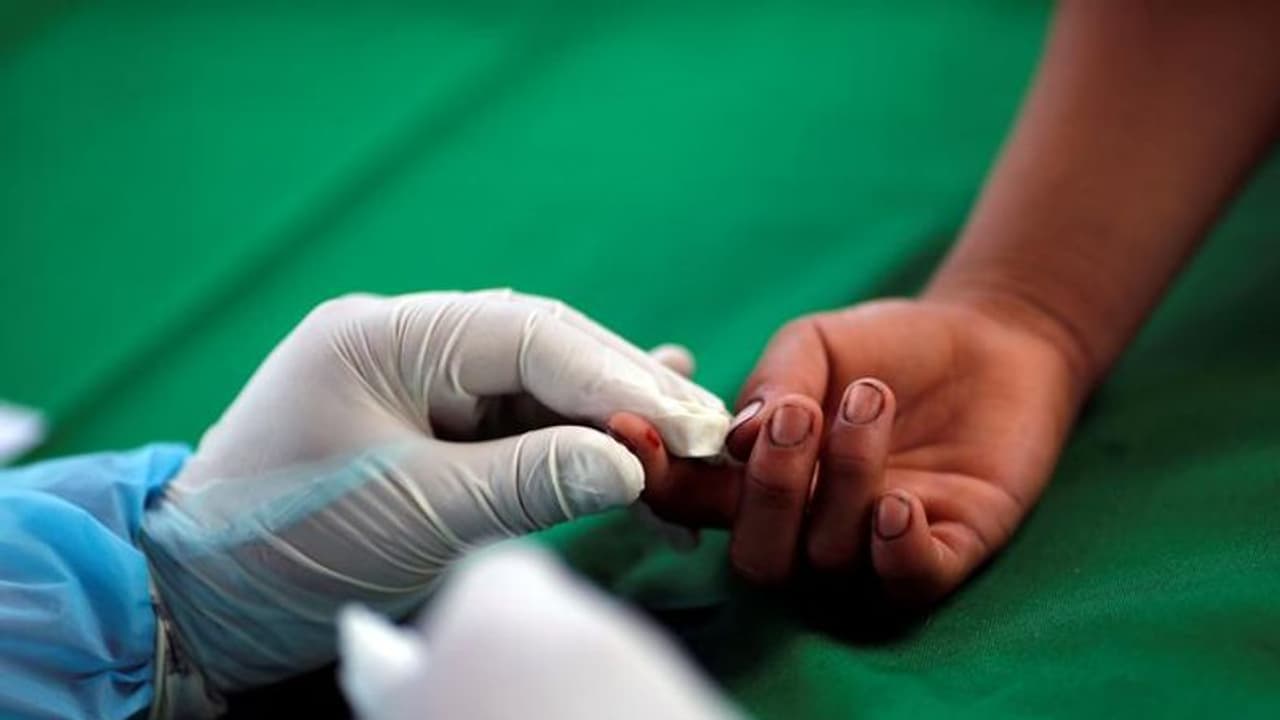 ప్రైవేట్ ఆసుపత్రి నుండి నిమ్స్ కు డాక్టర్ సుల్తానా తరలింపు: చర్యలకు ఈటల ఆదేశం