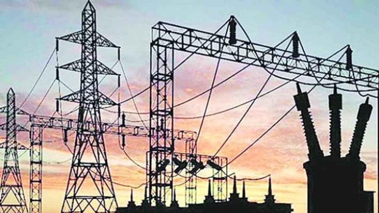 டூவீலர் கடைக்கு மின்சாரக்கட்டணம் சுமார் 4கோடி ரூபாயாம்.! கேட்டாலே சாக்கடிக்குது..!என்ன நடந்தது.! டூவீலர் கடைக்கு மின்சாரக்கட்டணம் சுமார் 4கோடி ரூபாயாம்.! கேட்டாலே சாக்கடிக்குது..!என்ன நடந்தது.!