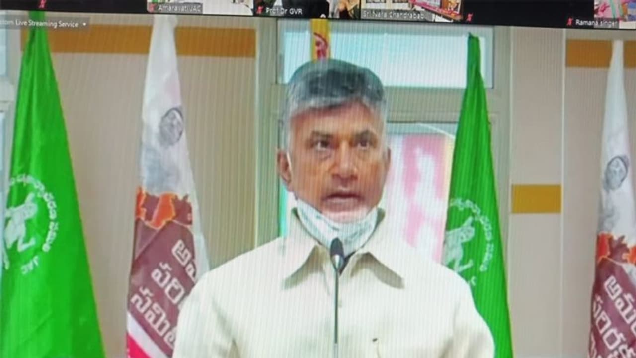 పోలవరం ప్రాజెక్టు పనులు బాగున్నాయని గడ్కరీ అభినందించారు: చంద్రబాబు పోలవరం ప్రాజెక్టు పనులు బాగున్నాయని గడ్కరీ అభినందించారు: చంద్రబాబు