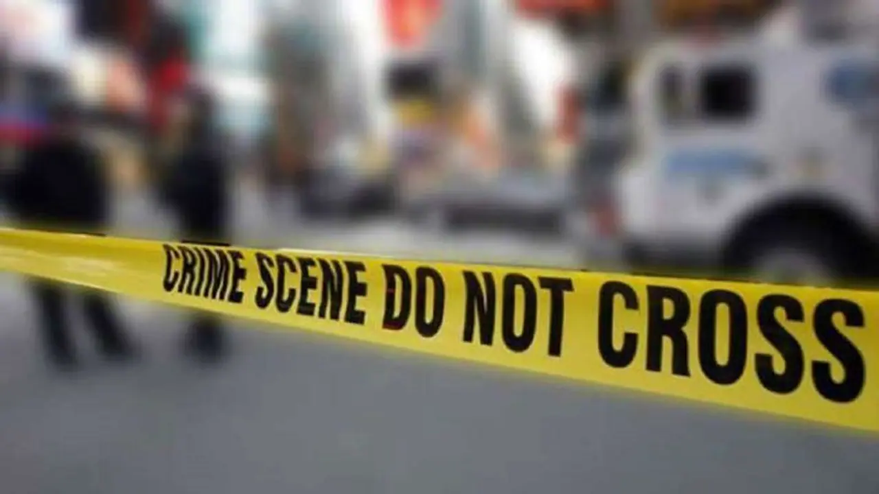 Karnataka : ക്രിസ്ത്യൻ പുരോഹിതനെ വീട്ടിൽ കയറി വെട്ടിക്കൊല്ലാൻ ശ്രമം; രക്ഷപ്പെട്ടത് തലനാരിഴയ്ക്ക് Karnataka : ക്രിസ്ത്യൻ പുരോഹിതനെ വീട്ടിൽ കയറി വെട്ടിക്കൊല്ലാൻ ശ്രമം; രക്ഷപ്പെട്ടത് തലനാരിഴയ്ക്ക്