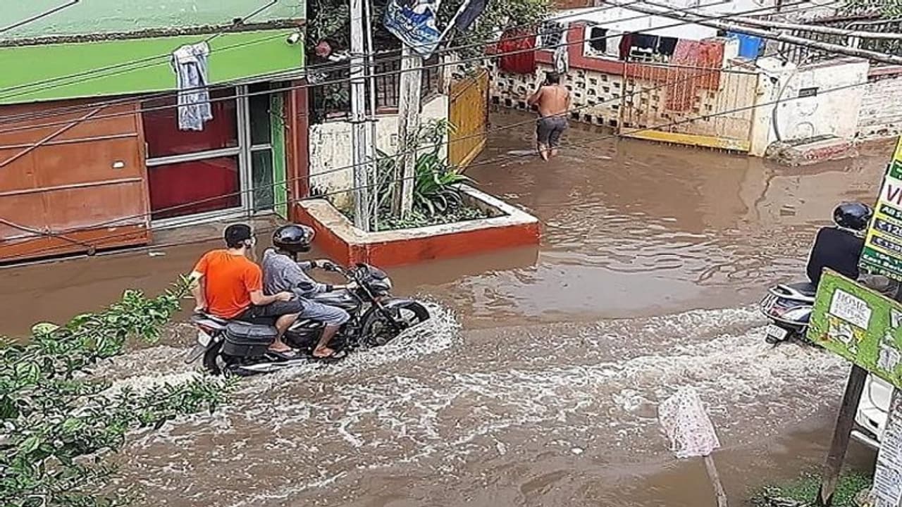 बिहार में बारिश के साथ गिरी आकाशीय बिजली, अब तक 20 की मौत, पूरे राज्य में हाई अलर्ट बिहार में बारिश के साथ गिरी आकाशीय बिजली, अब तक 20 की मौत, पूरे राज्य में हाई अलर्ट