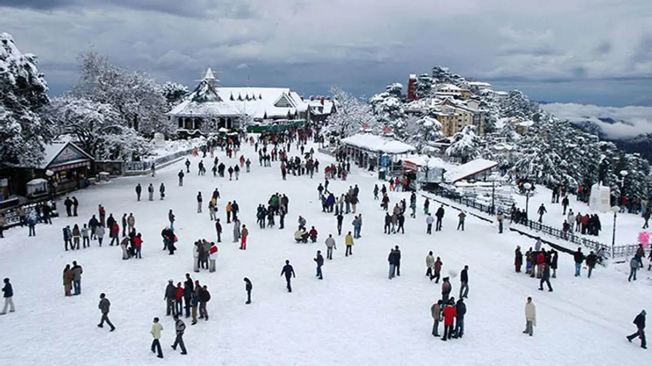 Himachal Pradesh tourists influx hits record high amid COVID surge; 18,500 tourists arriving daily, sys DGP Himachal Pradesh tourists influx hits record high amid COVID surge; 18,500 tourists arriving daily, sys DGP