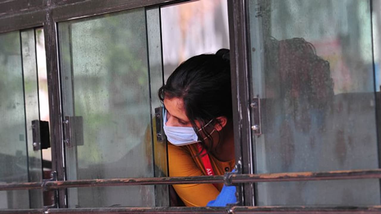 আর অনলাইন সাপ্লাই চেইনের ভূমিকা পালন করতে পারবে না, স্পষ্ট করে জানিয়ে দিল কেরল পুলিশ আর অনলাইন সাপ্লাই চেইনের ভূমিকা পালন করতে পারবে না, স্পষ্ট করে জানিয়ে দিল কেরল পুলিশ