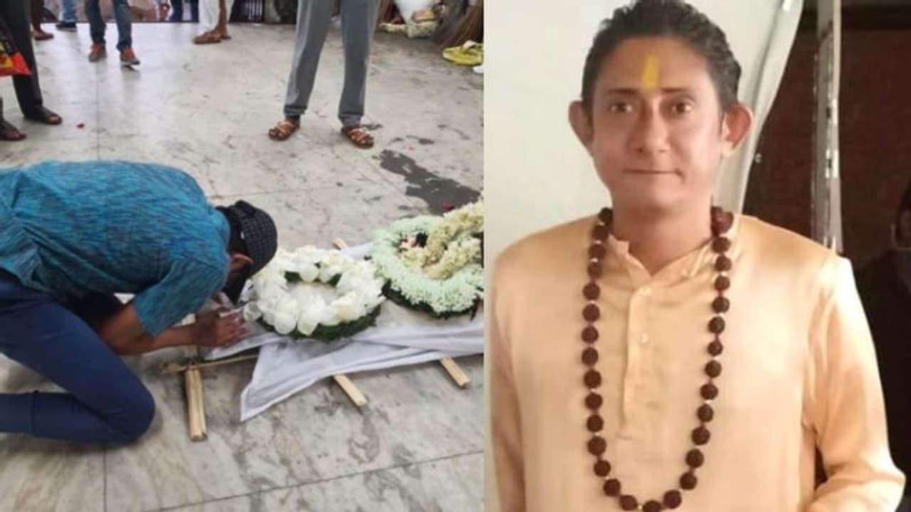 মা কে হারিয়ে কান্নায় ভেঙে পড়লেন কাঞ্চন মল্লিক, ২৪ ঘন্টা কাটার আগেই মুখ বুজে শ্যুটিং ফ্লোরে ফিরলেন অভিনেতা