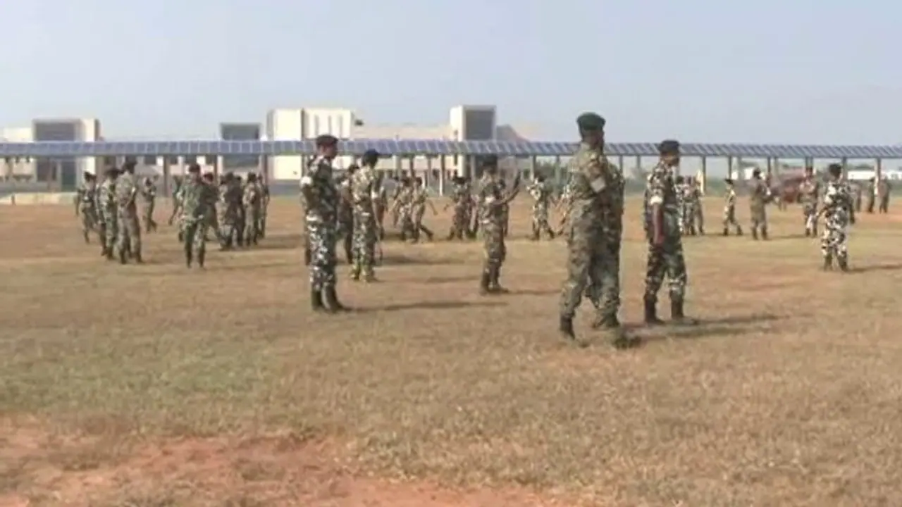 করোনাভাইরাস এবার ঢুকল কোবরা ক্যাম্পেও, সংক্রমিত হলেন এক জওয়ান করোনাভাইরাস এবার ঢুকল কোবরা ক্যাম্পেও, সংক্রমিত হলেন এক জওয়ান