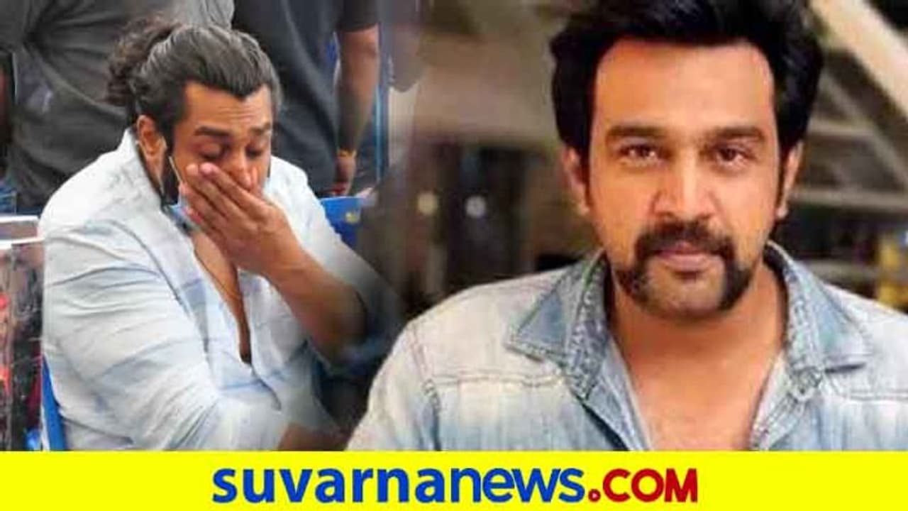 ಚಿರಂಜೀವಿ ಸಮಾಧಿಗೆ ಪೂಜಿಸುತ್ತಾ ಕಣ್ಣೀರಿಟ್ಟ ಧ್ರುವ ಸರ್ಜಾ! ಚಿರಂಜೀವಿ ಸಮಾಧಿಗೆ ಪೂಜಿಸುತ್ತಾ ಕಣ್ಣೀರಿಟ್ಟ ಧ್ರುವ ಸರ್ಜಾ!