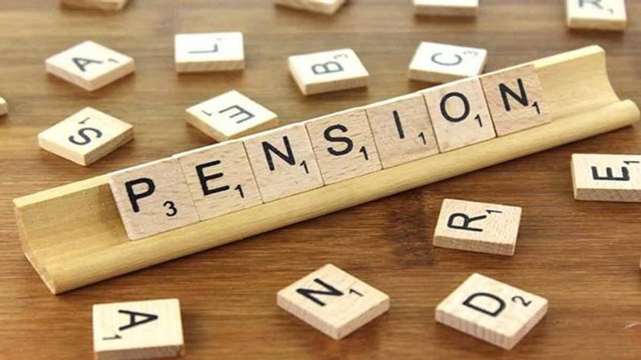 വിശ്രമിക്കാം സുരക്ഷിതമായി; ഇന്ത്യയിലെ മികച്ച 5 റിട്ടയർമെന്റ് പ്ലാനുകൾ വിശ്രമിക്കാം സുരക്ഷിതമായി; ഇന്ത്യയിലെ മികച്ച 5 റിട്ടയർമെന്റ് പ്ലാനുകൾ