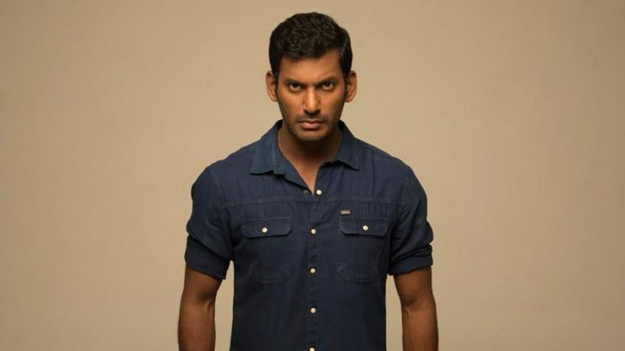 ரூ.45 லட்சம் மோசடி விவகாரம்... கணக்காளர் ரம்யா குறித்து அதிரடி அறிக்கை வெளியிட்ட விஷால்...! ரூ.45 லட்சம் மோசடி விவகாரம்... கணக்காளர் ரம்யா குறித்து அதிரடி அறிக்கை வெளியிட்ட விஷால்...!