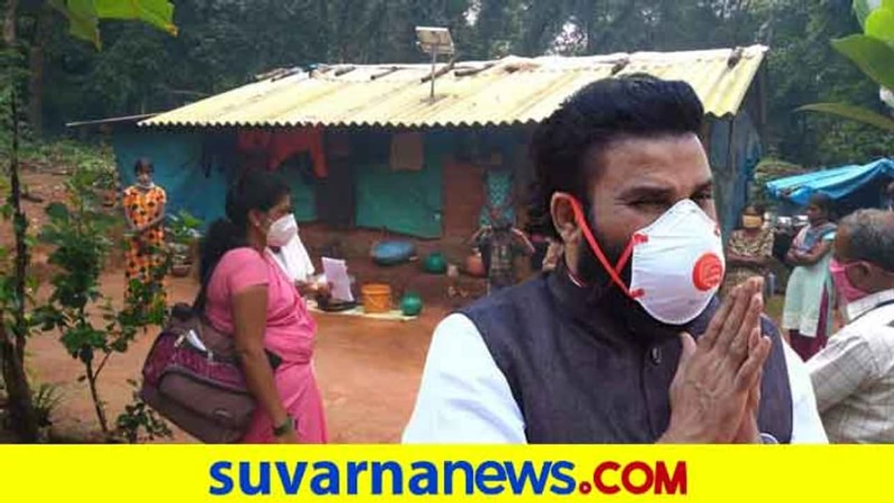 ನರ್ಸ್, ಆಶಾ ಕಾರ್ಯಕರ್ತೆಯರ ಸೇವೆ ಶ್ಲಾಘಿಸಿದ ಸಚಿವ ಶ್ರೀರಾಮುಲು ನರ್ಸ್, ಆಶಾ ಕಾರ್ಯಕರ್ತೆಯರ ಸೇವೆ ಶ್ಲಾಘಿಸಿದ ಸಚಿವ ಶ್ರೀರಾಮುಲು