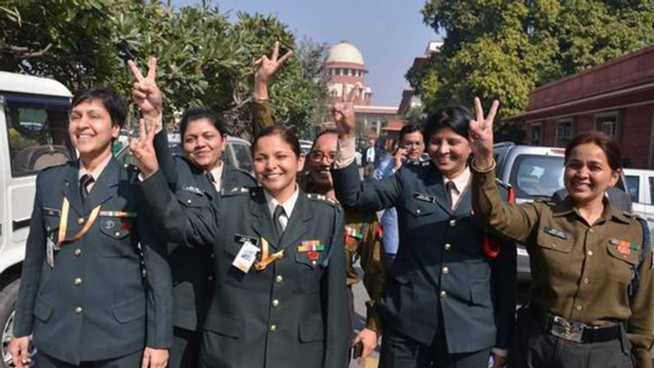 आर्मी में महिलाओं को स्थायी कमीशन देने के लिए सरकार को 1 महीने का वक्त, सरकार ने मांगा था 6 महीने आर्मी में महिलाओं को स्थायी कमीशन देने के लिए सरकार को 1 महीने का वक्त, सरकार ने मांगा था 6 महीने