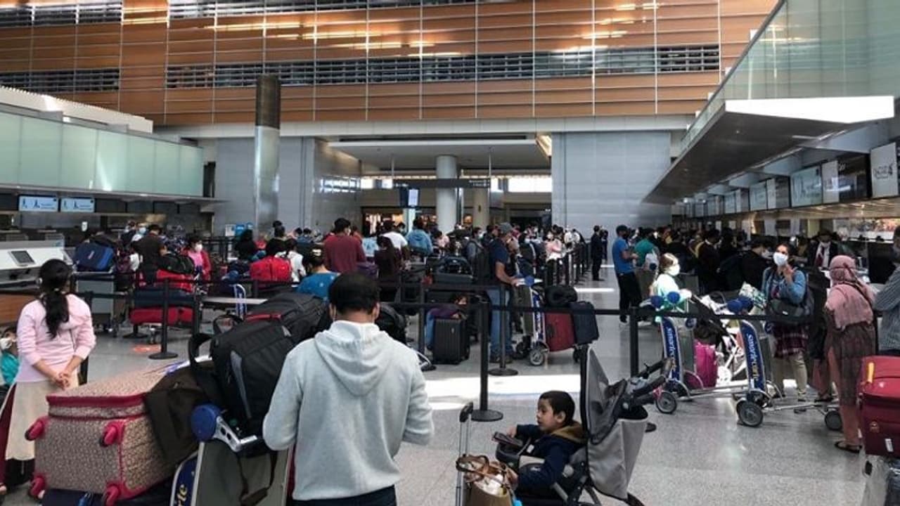 ಅಮೆರಿಕದಲ್ಲಿ ಸಿಲುಕಿದ್ದ 200 ಉದ್ಯೋಗಿಗಳನ್ನು ವಿಮಾನದ ಮೂಲಕ ಬೆಂಗ್ಳೂರಿಗೆ ಕರೆಸಿಕೊಂಡ ಇನ್ಫೋಸಿಸ್!