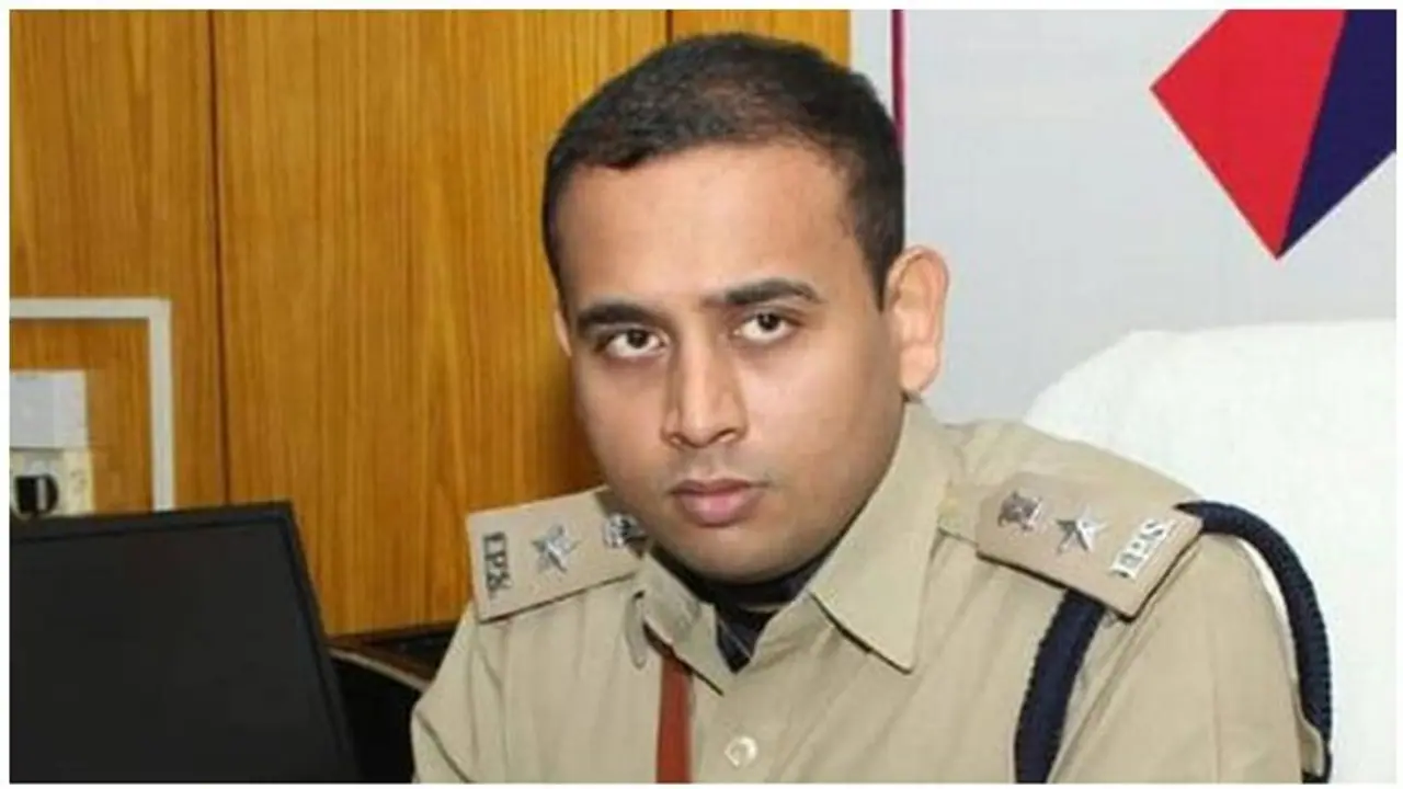 சிவகங்கையில் செம காட்டு காட்டும் கொரோனா... மாவட்ட எஸ்.பி. ரோஹித்நாதன் ராஜகோபாலுக்கு தொற்று உறுதி..! சிவகங்கையில் செம காட்டு காட்டும் கொரோனா... மாவட்ட எஸ்.பி. ரோஹித்நாதன் ராஜகோபாலுக்கு தொற்று உறுதி..!