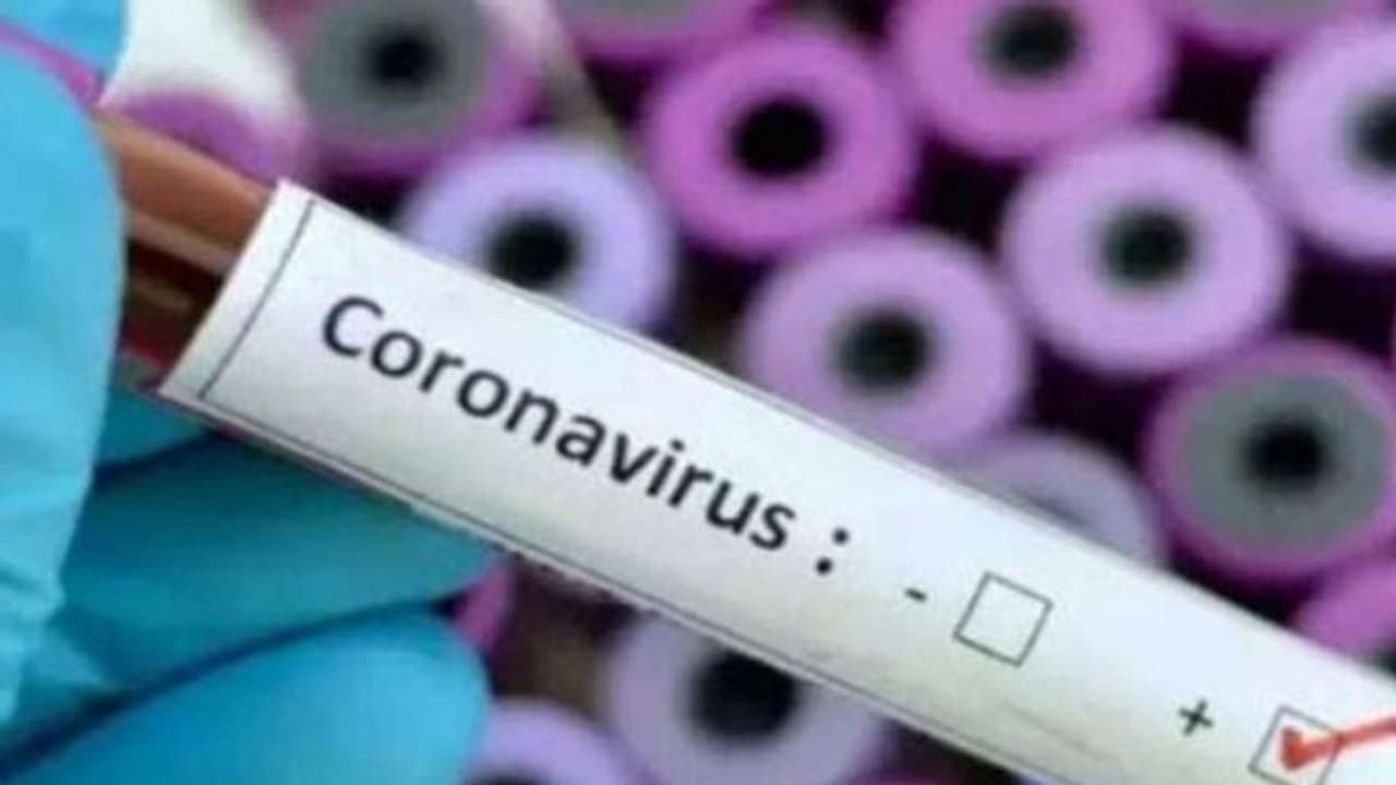 சேலத்தில் அதிர்ச்சி... ஒரே தெருவைச் சேர்ந்த 21 பேருக்கு கொரோனா பாதிப்பு.. தொற்றை பரப்பியர் மீது வழக்கு..!