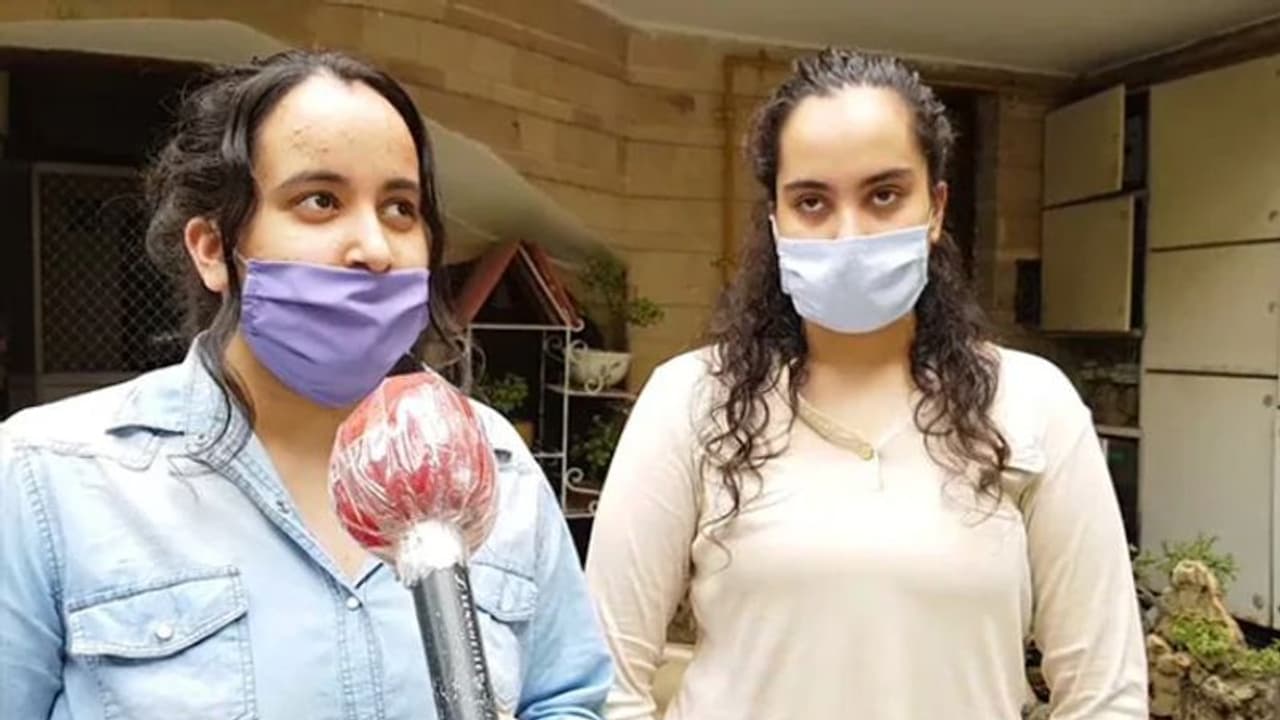 സംഭാവനകളില്ല, ആവശ്യക്കാര്ക്ക് ഏത് സമയത്തും ഭക്ഷണവും മരുന്നും എത്തിക്കും; കൊവിഡ് കാലത്ത് മാതൃകയായി ഇരട്ടകള് സംഭാവനകളില്ല, ആവശ്യക്കാര്ക്ക് ഏത് സമയത്തും ഭക്ഷണവും മരുന്നും എത്തിക്കും; കൊവിഡ് കാലത്ത് മാതൃകയായി ഇരട്ടകള്