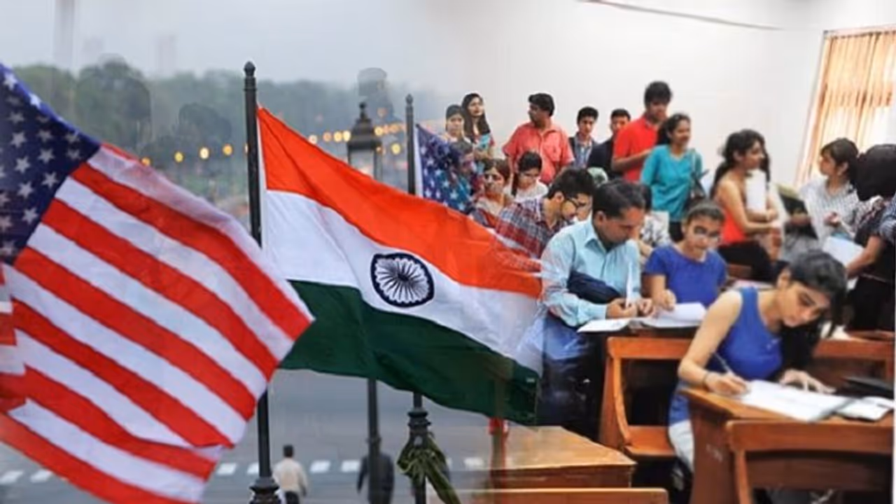 ఇండియాపై ట్రావెల్ బ్యాన్: భారత విద్యార్ధులకు అమెరికా శుభవార్త ఇండియాపై ట్రావెల్ బ్యాన్: భారత విద్యార్ధులకు అమెరికా శుభవార్త