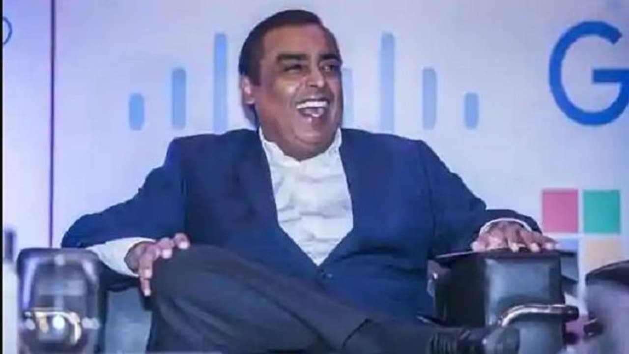 ముఖేశ్ దూకుడు.. వారెన్ బఫెట్ వెనక్కి: ప్రపంచ కుబేరుల్లో 8వ స్థానానికి అంబానీ ముఖేశ్ దూకుడు.. వారెన్ బఫెట్ వెనక్కి: ప్రపంచ కుబేరుల్లో 8వ స్థానానికి అంబానీ