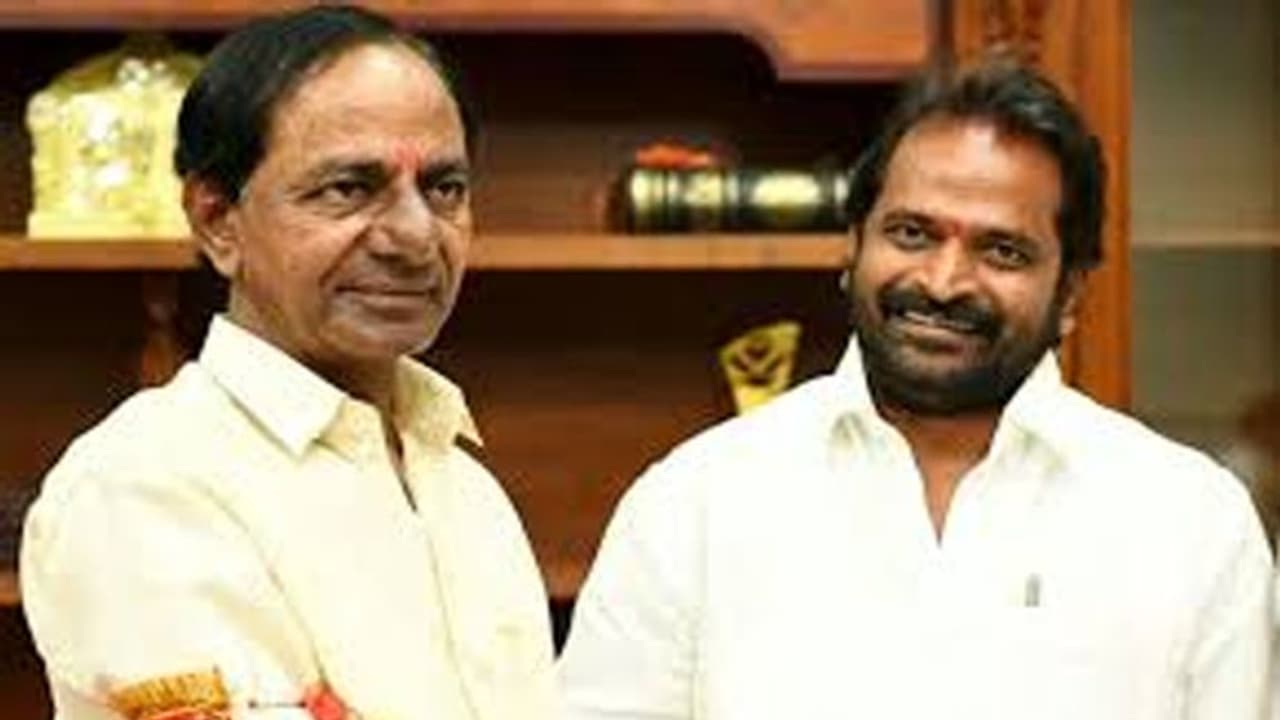 కేసీఆర్ ఆరోగ్య పరిస్థితిపై క్లారిటీ ఇచ్చిన మంత్రి శ్రీనివాస్ గౌడ్ కేసీఆర్ ఆరోగ్య పరిస్థితిపై క్లారిటీ ఇచ్చిన మంత్రి శ్రీనివాస్ గౌడ్