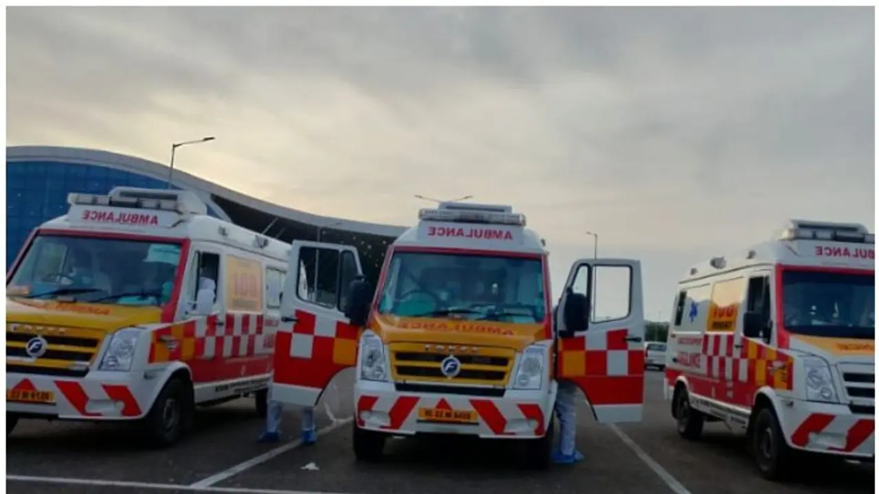 ಕೊರೋನಾ ಸೋಂಕಿತರ ಸಾಗಿಸುವ ಆ್ಯಂಬುಲೆನ್ಸ್ ದುರಸ್ತಿಗೆ ಗ್ಯಾರೇಜ್ಗಳ ಹಿಂದೇಟು! ಕೊರೋನಾ ಸೋಂಕಿತರ ಸಾಗಿಸುವ ಆ್ಯಂಬುಲೆನ್ಸ್ ದುರಸ್ತಿಗೆ ಗ್ಯಾರೇಜ್ಗಳ ಹಿಂದೇಟು!