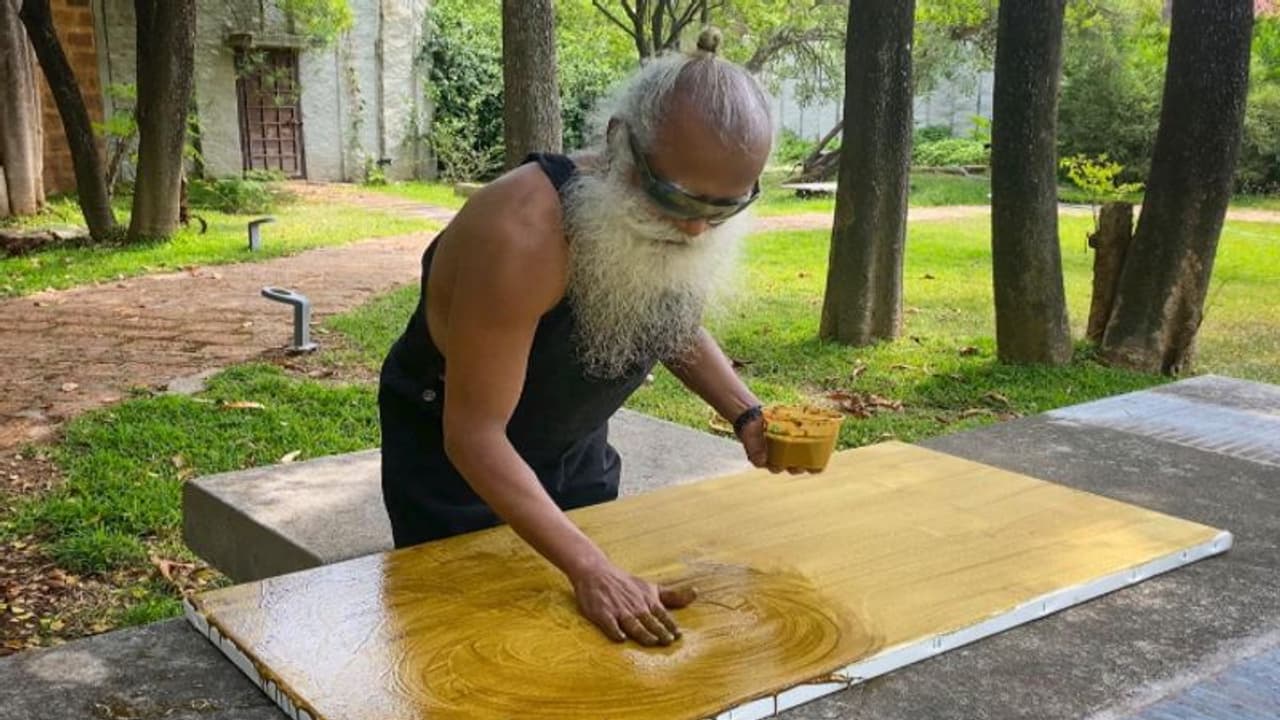 கிராம மக்களின் பசியை போக்க ரூ.9 கோடி வழங்கிய சத்குரு 2 ரூ.5 கோடிக்கு ஏலம்போனது அவரது 2வது ஓவியம் கிராம மக்களின் பசியை போக்க ரூ.9 கோடி வழங்கிய சத்குரு 2 ரூ.5 கோடிக்கு ஏலம்போனது அவரது 2வது ஓவியம்