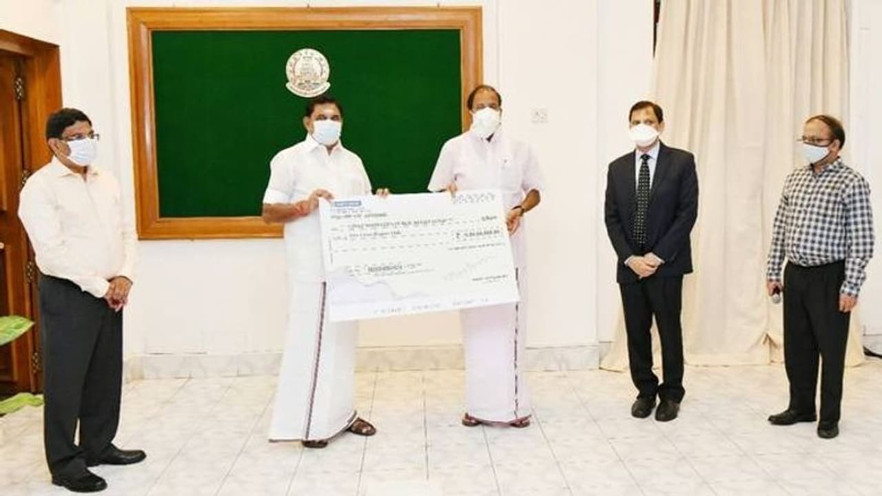 முதல்வருடன் அமைச்சர் தங்கமணி... பதற்றத்தில் சி.எம். அலுவலகம்..!