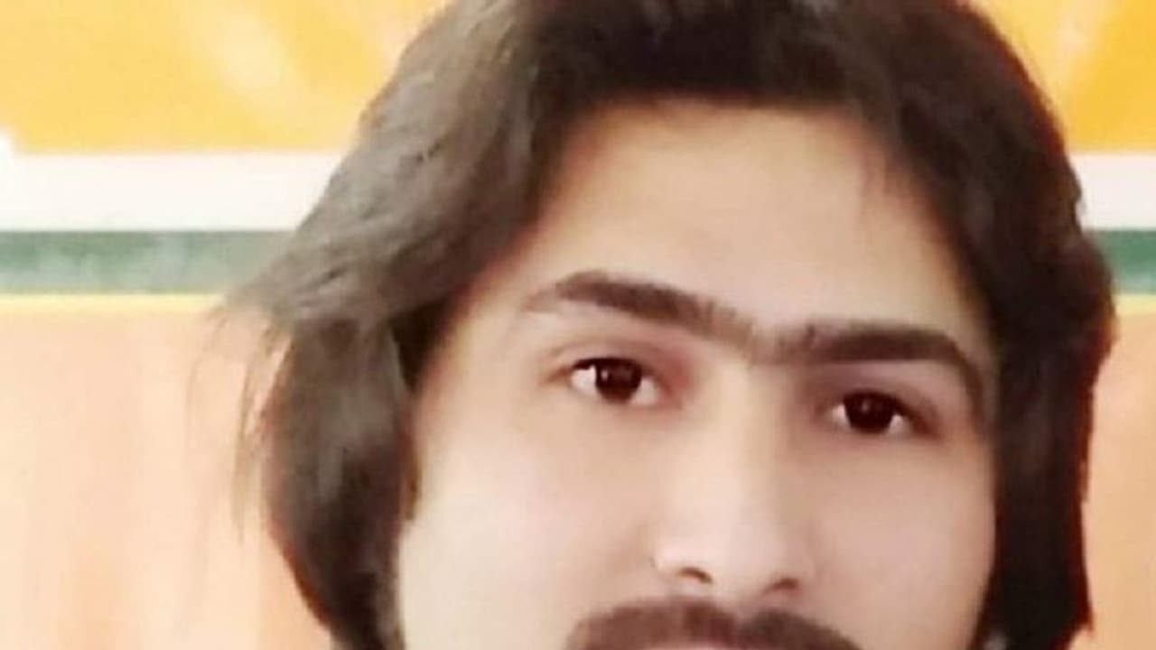 कश्मीर में भाजपा नेता आतंकियों के निशाने पर, वसीम बारी समेत भाई और पिता की हत्या