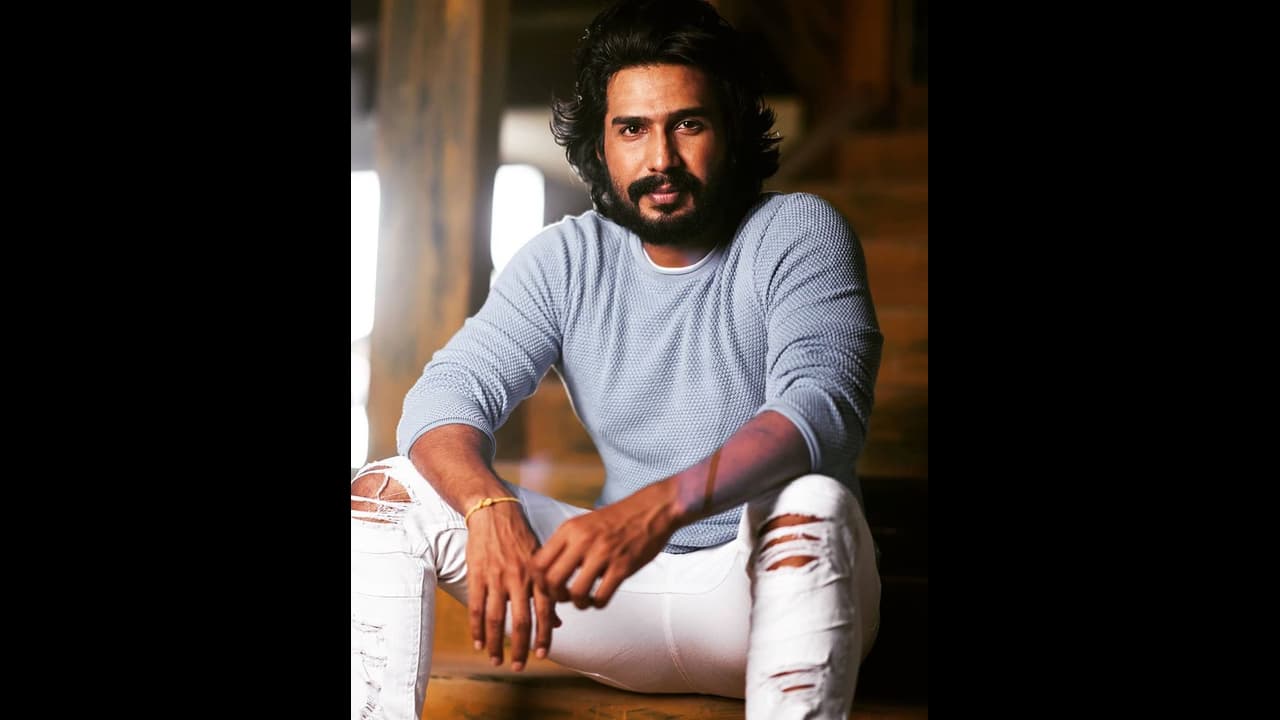 இரவில் நடுரோட்டில் இளைஞர்கள் செய்த மோசமான செயல்... வீடியோவுடன் போலீசில் புகார் கொடுத்த விஷ்ணு விஷால்...! இரவில் நடுரோட்டில் இளைஞர்கள் செய்த மோசமான செயல்... வீடியோவுடன் போலீசில் புகார் கொடுத்த விஷ்ணு விஷால்...!