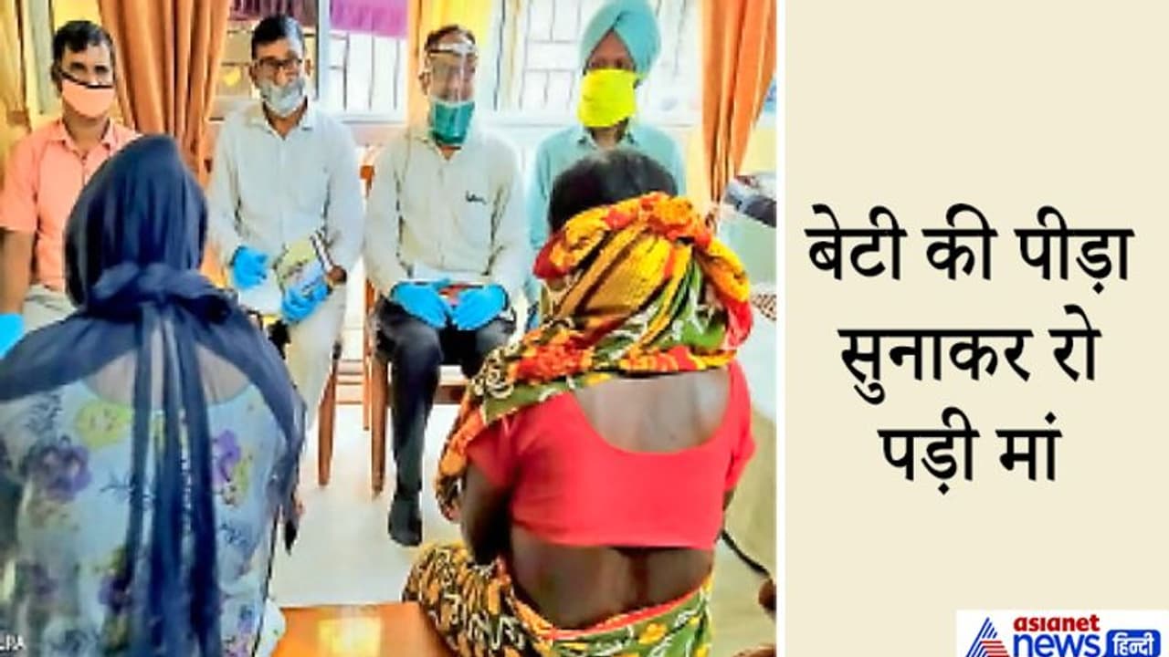 मेरी बेटी को नोंचते रहे 15 लोग, 2 साल पुरानी बातें दुहराते हुए कांपती रही मां और बेटी मेरी बेटी को नोंचते रहे 15 लोग, 2 साल पुरानी बातें दुहराते हुए कांपती रही मां और बेटी