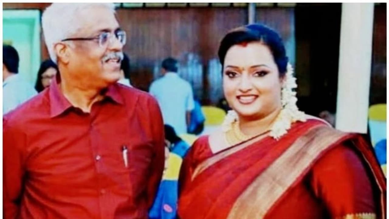 സ്വപ്ന സുരേഷുമായി ശിവശങ്കറിന് അടുത്ത ബന്ധം, മൊഴിയെടുക്കാൻ കസ്റ്റംസ്