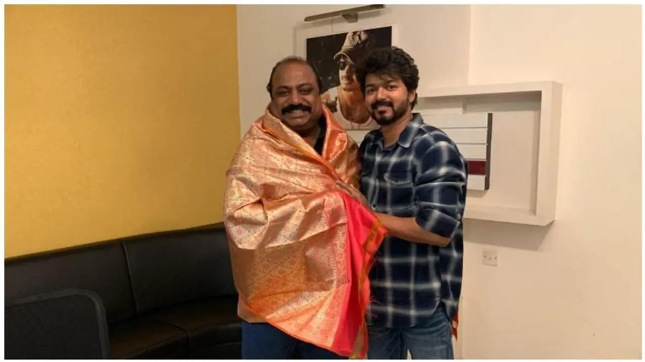 வாய்ப்பே இல்லை... விஜய் ரொம்ப தெளிவா இருக்காரு...! 'மாஸ்டர்' படம் ரிலீஸ் பற்றி தயாரிப்பாளர் உடைத்த உண்மை!