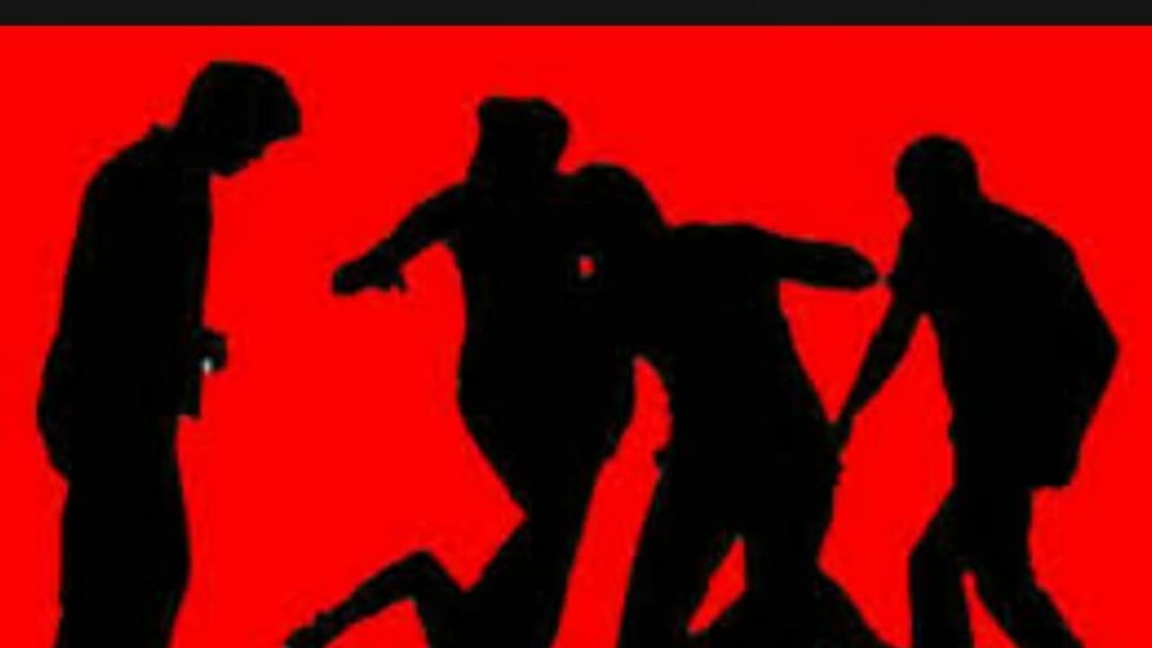 பல பெண்களுடன் தொடர்பு... நடிகைக்கு பணத்தை வாரி இறைத்த பைனான்சியரை கூலிப்படையை ஏவி கொலை செய்த மனைவி...!