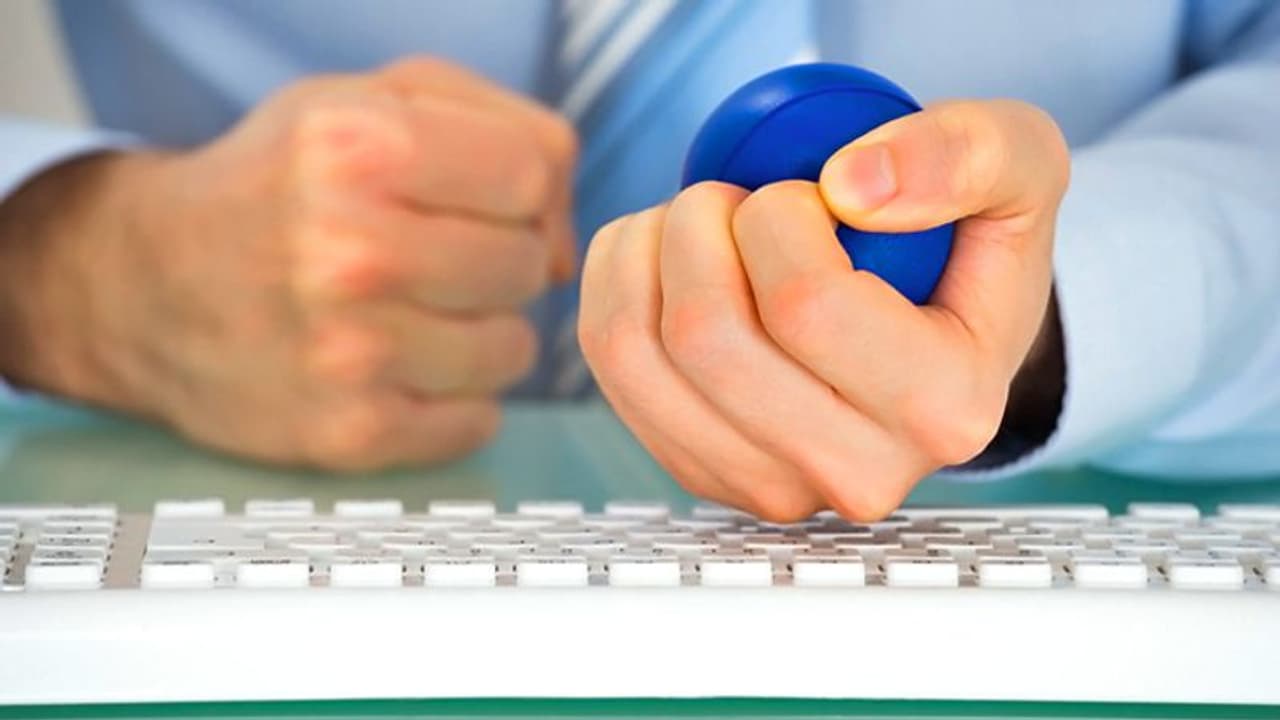 गरुड़ पुराण: इन 6 बातों का ध्यान रखेंगे तो हमेशा बचे रहेंगे परेशानियों से गरुड़ पुराण: इन 6 बातों का ध्यान रखेंगे तो हमेशा बचे रहेंगे परेशानियों से