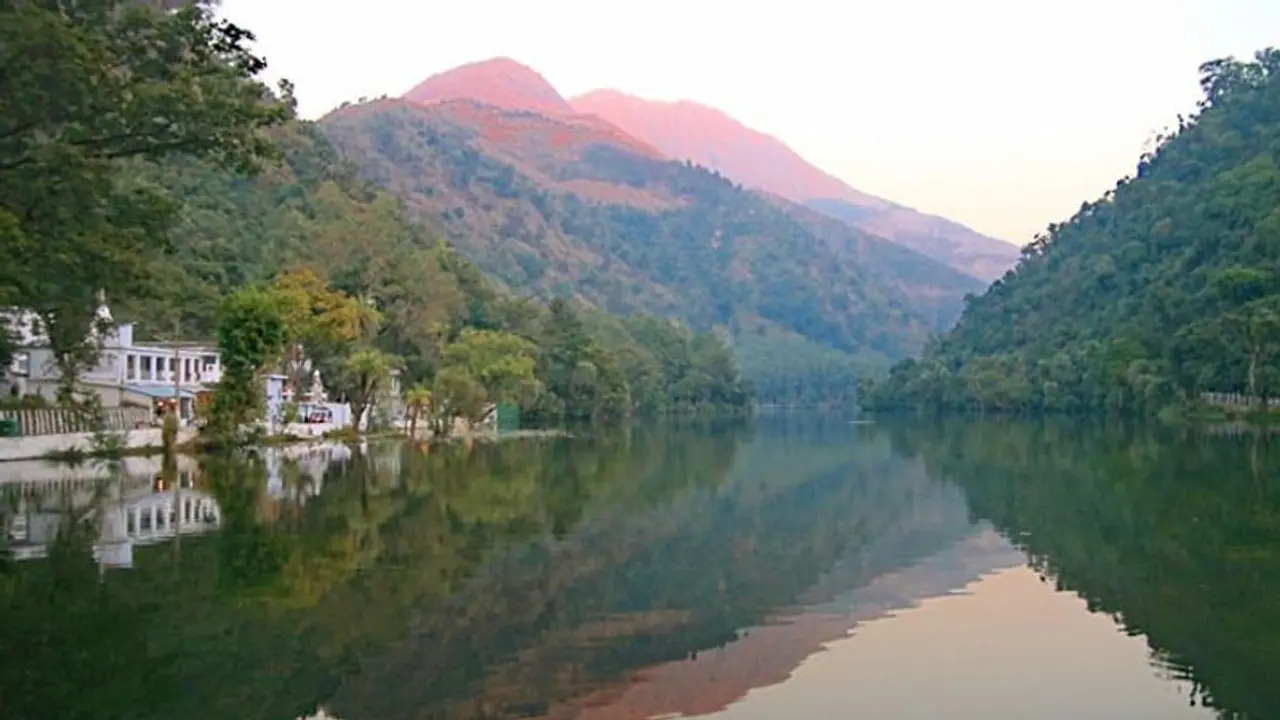 ಬಸವನಬಾಗೇವಾಡಿ: ತಾಯಿ ಮಗಳು ನದಿಗೆ ಹಾರಿ ಆತ್ಮಹತ್ಯೆ