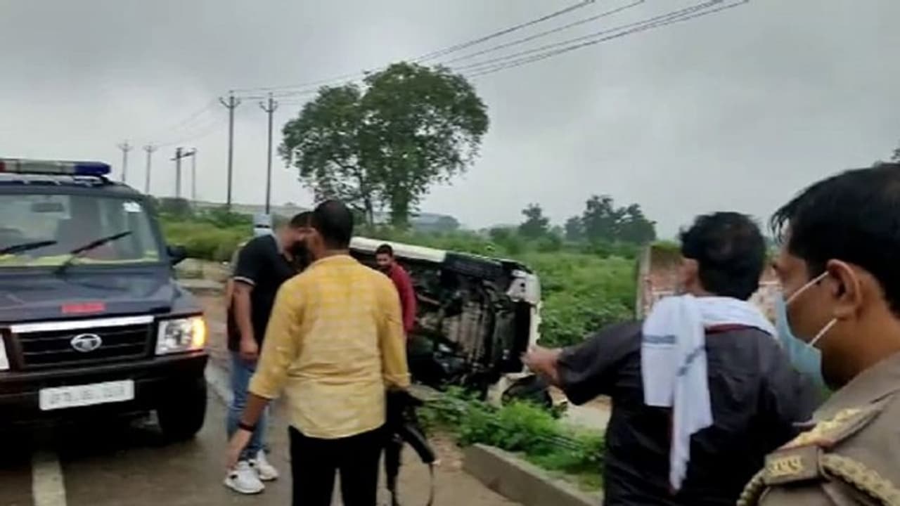 বিকাশ দুবের এনকাউন্টার নিয়ে প্রশ্ন শহিদ পুলিশের স্ত্রী রও, মামলার কোথায় কোথায় অসঙ্গতি বিকাশ দুবের এনকাউন্টার নিয়ে প্রশ্ন শহিদ পুলিশের স্ত্রী রও, মামলার কোথায় কোথায় অসঙ্গতি