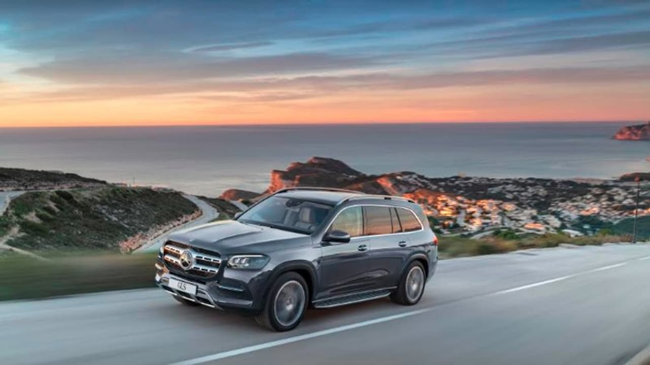 1.16 കോടിയുടെ ആഡംബര കാര്‍ സ്വന്തമാക്കി യുവതാരം