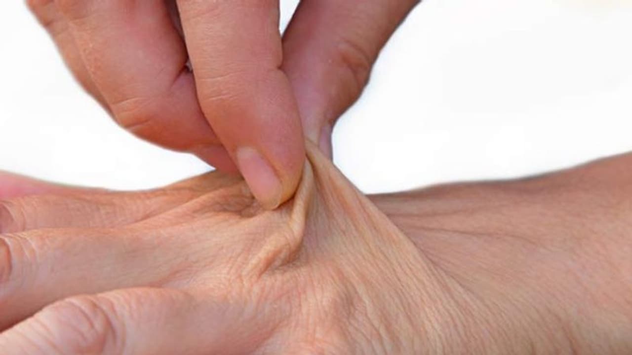 ശരീരം അപകടത്തിലാണ്; ചര്‍മ്മം നല്‍കുന്ന ചില സൂചനകള്‍...