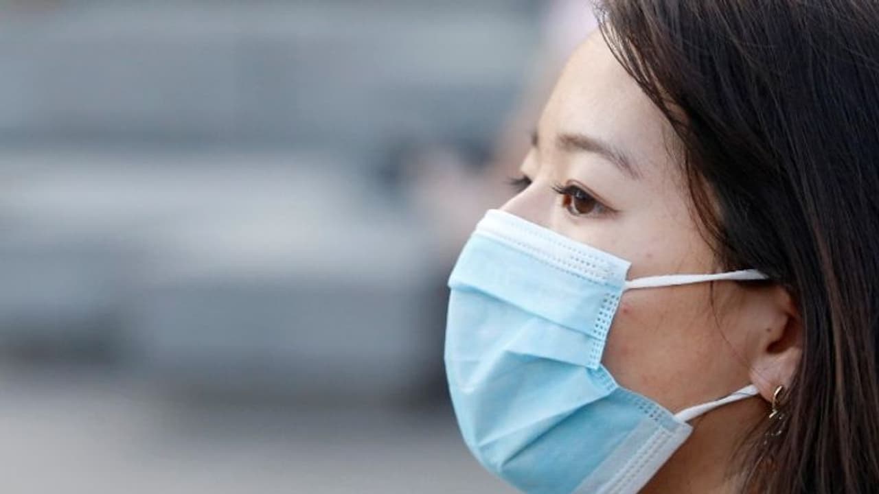 മാസ്ക് ധരിക്കാത്തവർക്ക് 500; തുപ്പുന്നവർക്ക് 10000; പിഴയിട്ട് അഹമ്മദാബാദ് ഭരണകൂടം മാസ്ക് ധരിക്കാത്തവർക്ക് 500; തുപ്പുന്നവർക്ക് 10000; പിഴയിട്ട് അഹമ്മദാബാദ് ഭരണകൂടം