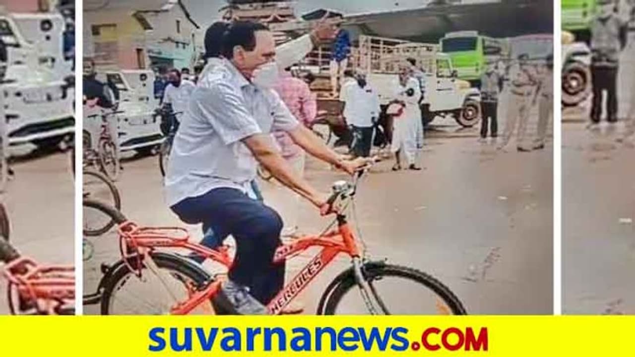 ಸರ್ಕಾರಗಳ ವೈಫಲ್ಯ ಖಂಡಿಸಿ ಕಿಮ್ಮನೆ ರತ್ನಾಕರ್ ಬೈಸಿಕಲ್ ಜಾಥಾ ಸರ್ಕಾರಗಳ ವೈಫಲ್ಯ ಖಂಡಿಸಿ ಕಿಮ್ಮನೆ ರತ್ನಾಕರ್ ಬೈಸಿಕಲ್ ಜಾಥಾ