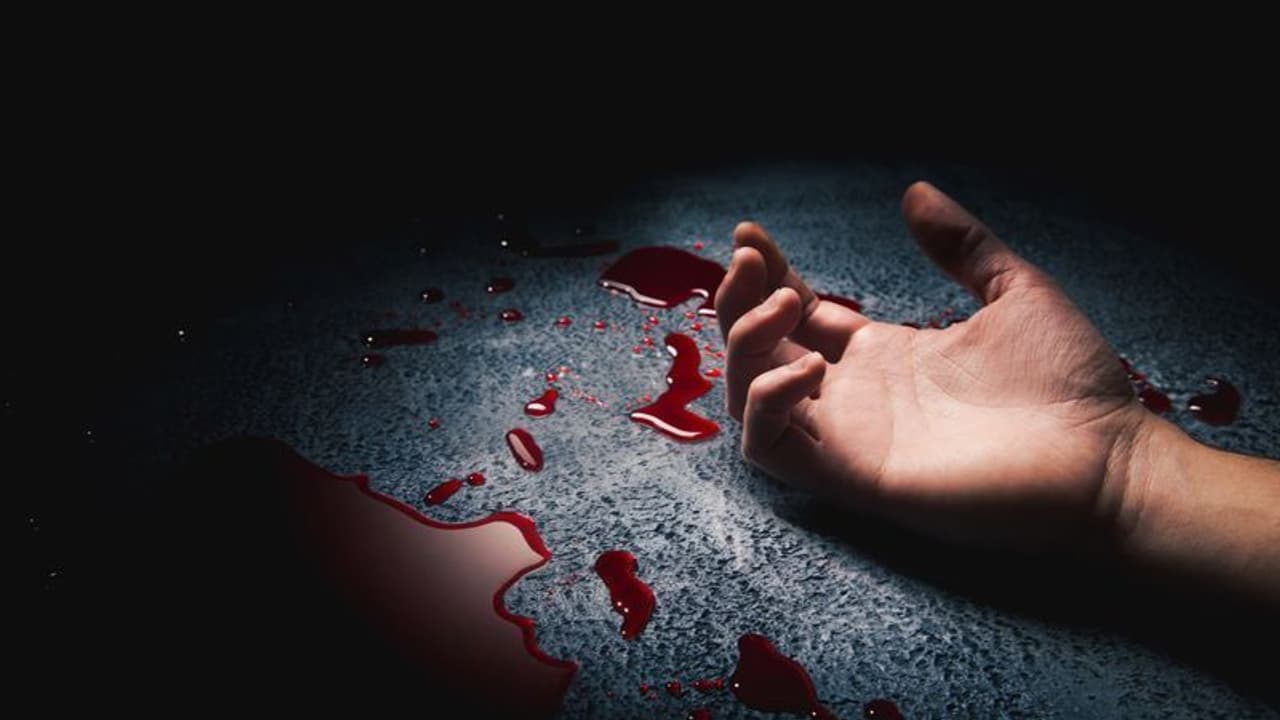 బాలిక ఆకస్మిక మృతి, అత్యాచార ఆరోపణలు.. నిందితుడు శవమై..