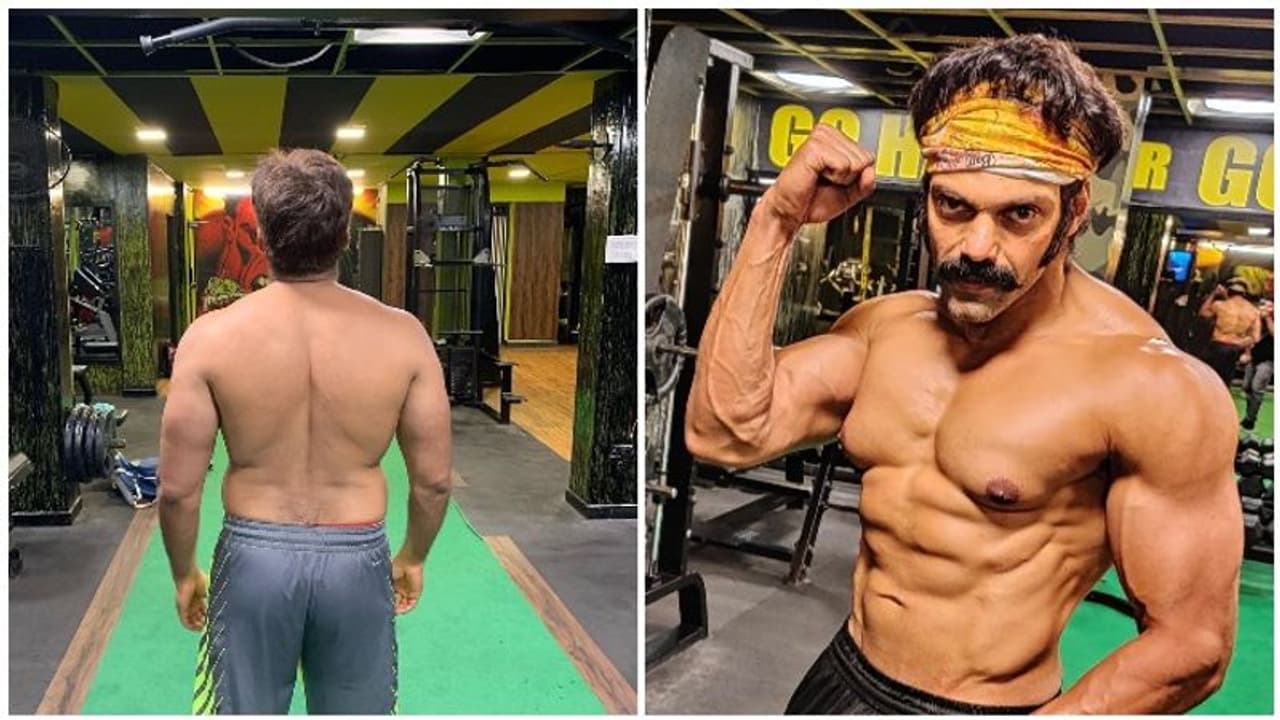 மிரளவைத்த ஆர்யாவின் தோற்றம்..! வெளியானது பா.ரஞ்சித்தின் "சார்பட்டா" ஃபர்ஸ்ட் லுக்..! மிரளவைத்த ஆர்யாவின் தோற்றம்..! வெளியானது பா.ரஞ்சித்தின் "சார்பட்டா" ஃபர்ஸ்ட் லுக்..!