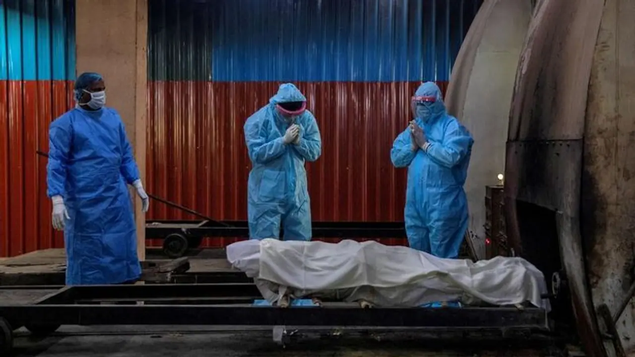 தி.மலையில் அதிர்ச்சி சம்பவம்.. கொரோனாவால் காலையில் மனைவி பலி.. அதிர்ச்சியில் மாரடைப்பால் மாலையில் கணவர் மரணம் தி.மலையில் அதிர்ச்சி சம்பவம்.. கொரோனாவால் காலையில் மனைவி பலி.. அதிர்ச்சியில் மாரடைப்பால் மாலையில் கணவர் மரணம்