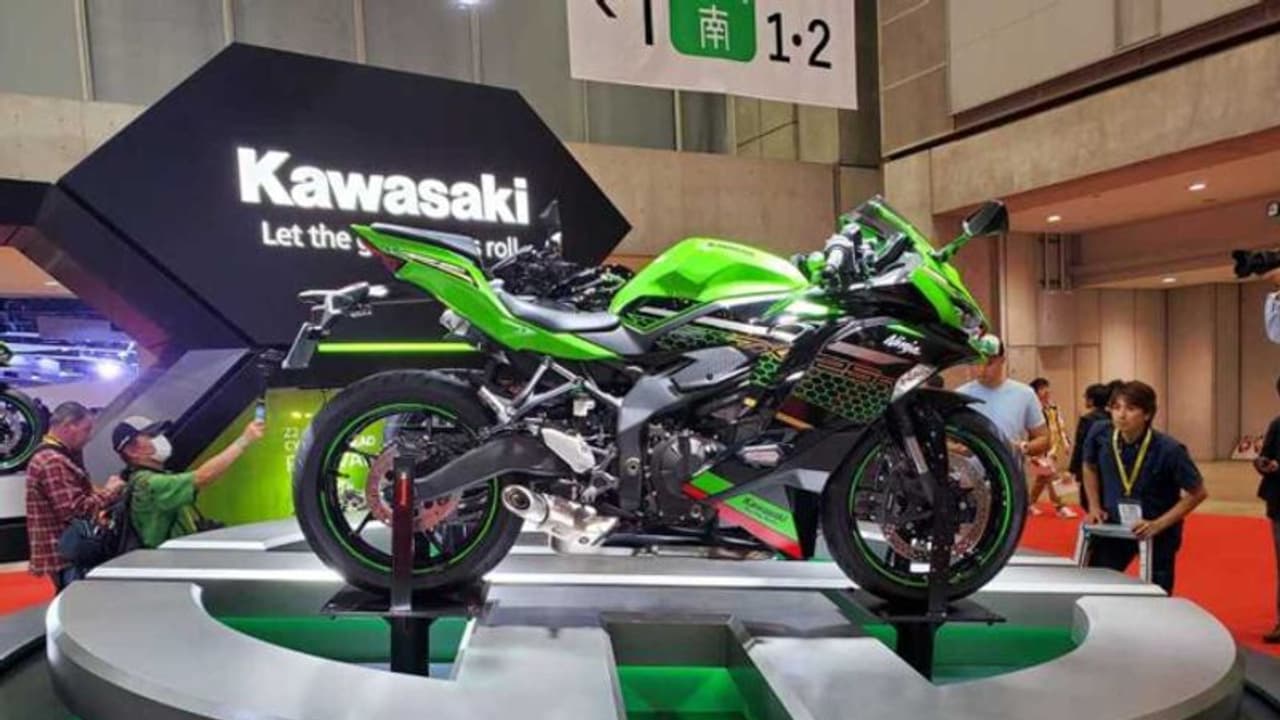 കവസാക്കി നിഞ്ച ZX 25R അവതരിപ്പിച്ചു കവസാക്കി നിഞ്ച ZX 25R അവതരിപ്പിച്ചു
