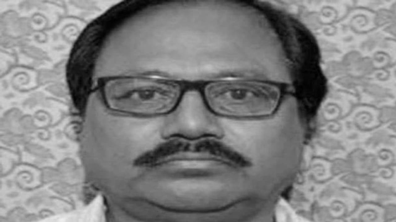 'মাওবাদী কায়দা'য় হেমতাবাদের বিধায়ককে 'খুন', সিবিআই তদন্তের দাবি তুলল বিজেপি 'মাওবাদী কায়দা'য় হেমতাবাদের বিধায়ককে 'খুন', সিবিআই তদন্তের দাবি তুলল বিজেপি