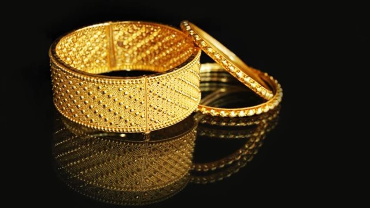 ഓണ്‍ലൈനില്‍ ഫോണ്‍ വാങ്ങി മറിച്ചു വില്‍ക്കാന്‍ സ്വര്‍ണം മോഷ്ടിച്ചു, പ്രതികള്‍ പിടിയില്‍