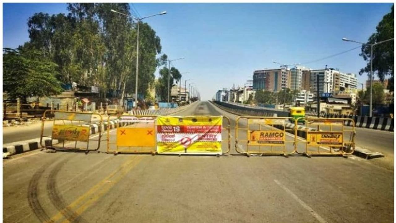 ஒரே நாளில் இத்தனை பேருக்கு தொற்றா?... ‘மீண்டும் ஊரடங்கை அமல்படுத்துங்க’... முதல்வர் பிறப்பித்த அதிரடி உத்தரவு! ஒரே நாளில் இத்தனை பேருக்கு தொற்றா?... ‘மீண்டும் ஊரடங்கை அமல்படுத்துங்க’... முதல்வர் பிறப்பித்த அதிரடி உத்தரவு!