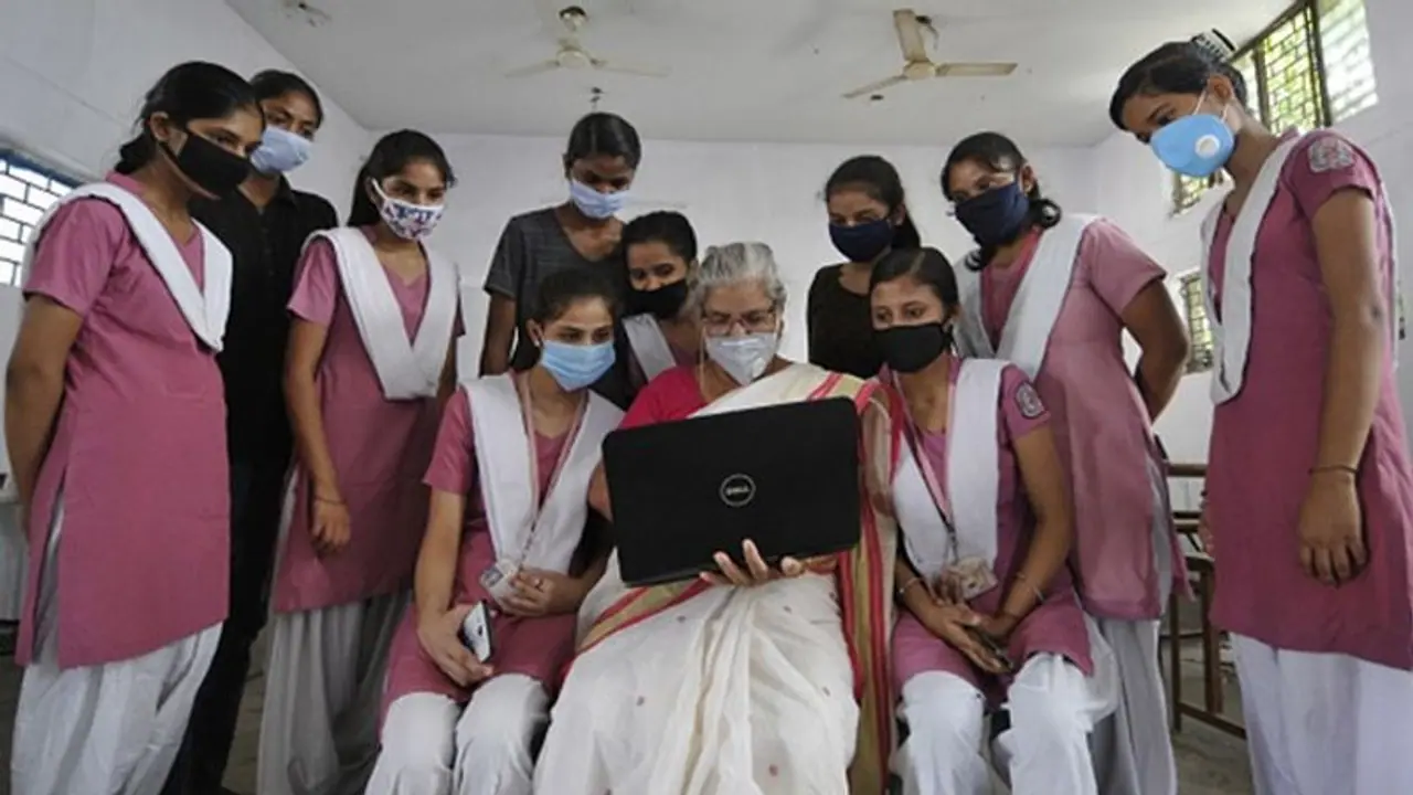 আজ মাধ্যমিকের ফলপ্রকাশ, ফল জানবেন কোন সাইটে