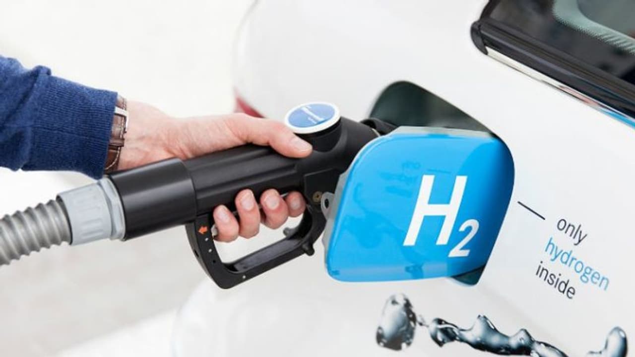 ഹൈഡ്രജൻ ഇന്ധന വാഹനനിർമാണത്തിന് കേന്ദ്രാനുമതി; അന്തിമ ഉത്തരവ് ഉടന് ഹൈഡ്രജൻ ഇന്ധന വാഹനനിർമാണത്തിന് കേന്ദ്രാനുമതി; അന്തിമ ഉത്തരവ് ഉടന്