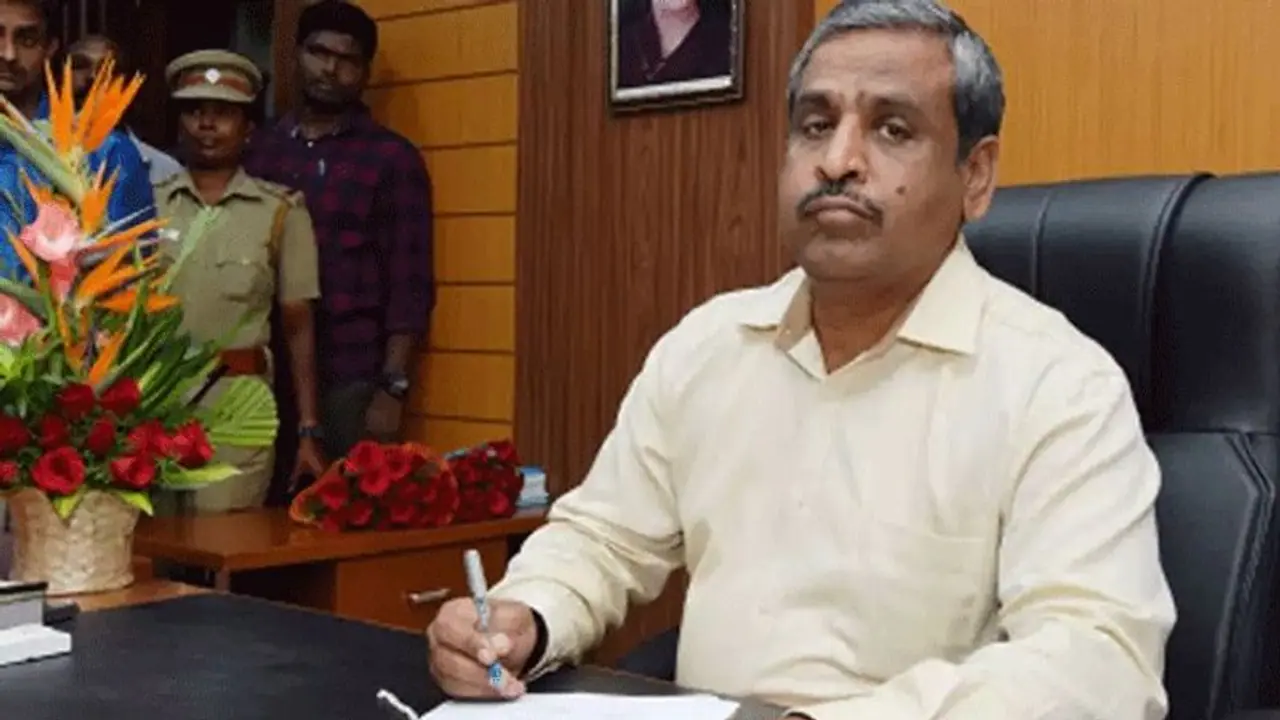 தமிழகத்தில் அதிர்ச்சி... முதல் முறையாக மாவட்ட ஆட்சியர் ஒருவருக்கு கொரோனா தொற்று உறுதி..! தமிழகத்தில் அதிர்ச்சி... முதல் முறையாக மாவட்ட ஆட்சியர் ஒருவருக்கு கொரோனா தொற்று உறுதி..!