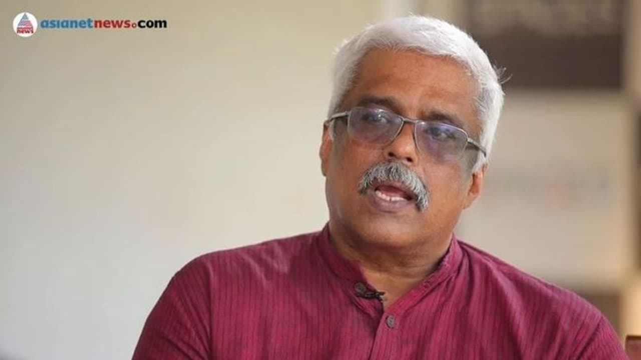 Kerala gold smuggling case: Customs team questions former IT secretary Sivasankar for 9 hours Kerala gold smuggling case: Customs team questions former IT secretary Sivasankar for 9 hours