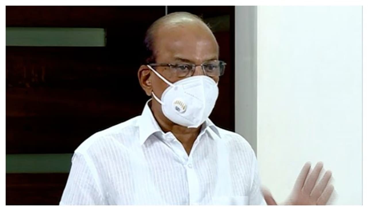 'ശിവശങ്കറിനെതിരെ നടപടി ഇല്ലാത്തത് ദുരൂഹം'; മുഖ്യമന്ത്രി രാജിവെച്ച് അന്വേഷണം നേരിടണമെന്ന് കുഞ്ഞാലിക്കുട്ടി 'ശിവശങ്കറിനെതിരെ നടപടി ഇല്ലാത്തത് ദുരൂഹം'; മുഖ്യമന്ത്രി രാജിവെച്ച് അന്വേഷണം നേരിടണമെന്ന് കുഞ്ഞാലിക്കുട്ടി